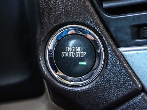 Used 2020 Chevrolet Suburban Premier image 18