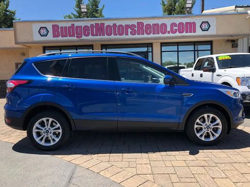 Used 2018 Ford Escape SE w/ SE Sync 3 Package AWD/4WD image 1