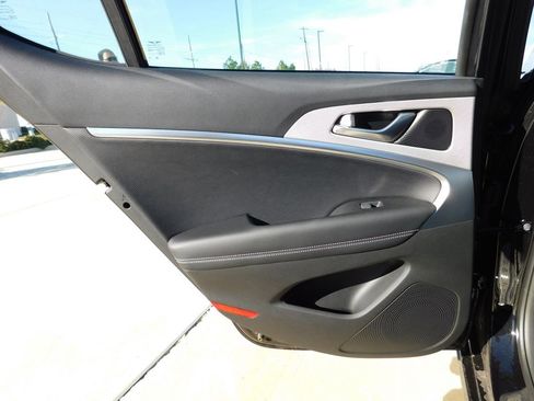 Used 2026 Genesis G70 2.5T Prestige image 12