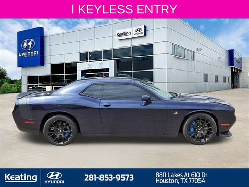 Used 2017 Dodge Challenger R/T Scat Pack w/ Dynamics Package RWD image 4