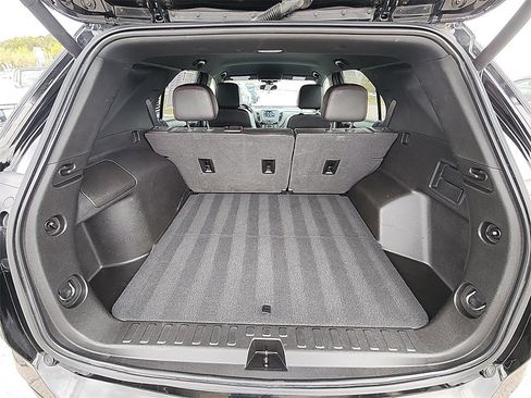 Used 2022 Chevrolet Equinox RS image 32