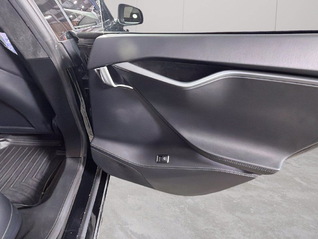Used 2020 Tesla Model S Long Range AWD/4WD image 31