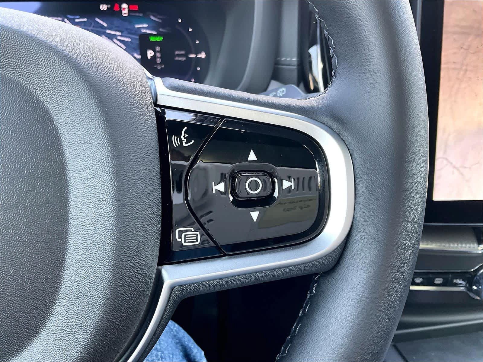 New 2026 Volvo XC60 T8 Polestar w/ Protection Package Premier AWD/4WD image 18