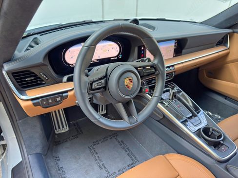 Used 2025 Porsche 911 Carrera GTS RWD image 14