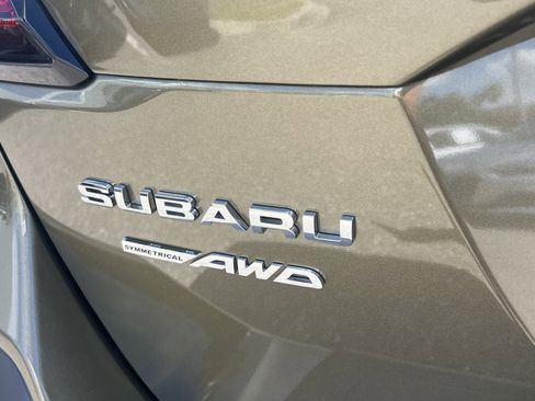Used 2021 Subaru Outback Touring w/ Popular Package #2 image 10