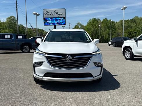 Used 2023 Buick Enclave Essence FWD image 8