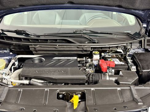 Used 2022 Nissan Rogue SV image 15