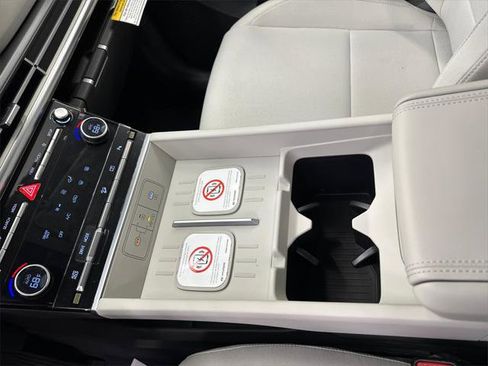 New 2026 Hyundai Santa Fe SE image 30