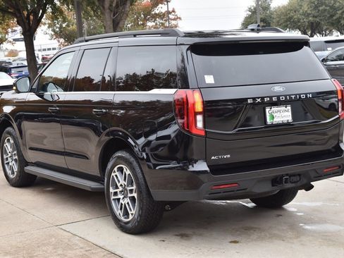 Certified 2025 Ford Expedition Active image 10