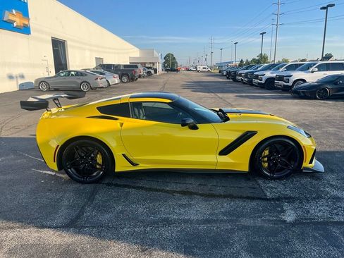 Used 2019 Chevrolet Corvette ZR1 w/ Chrome Badge Package RWD image 8
