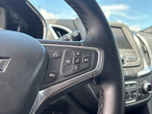 Used 2023 Chevrolet Equinox LT w/ Driver Convenience Package FWD image 10