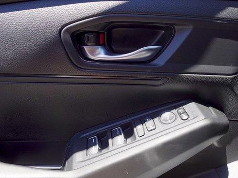 Used 2023 Honda Accord LX image 11