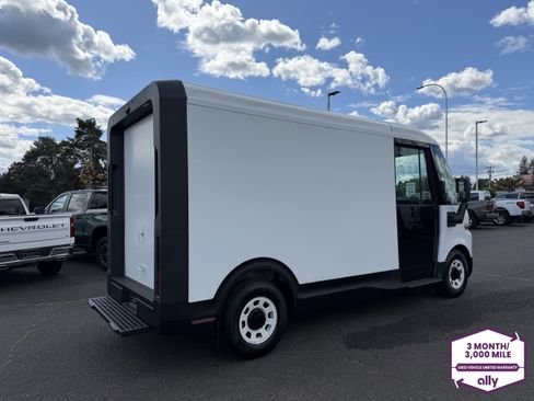 Used 2024 Chevrolet Brightdrop 400 w/ Commercial Equipment Package AWD/4WD image 5