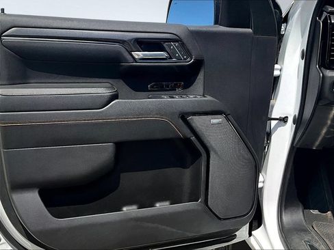Used 2023 GMC Sierra 1500 AT4 w/ Technology Package AWD/4WD image 23