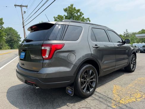 Used 2019 Ford Explorer XLT w/ Equipment Group 202A AWD/4WD image 6