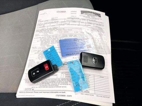 Used 2020 Toyota Tacoma TRD Off-Road image 11