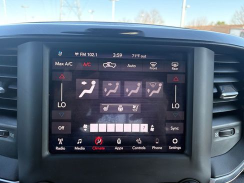 Used 2019 RAM 1500 Laramie w/ Sport Appearance Package AWD/4WD image 28