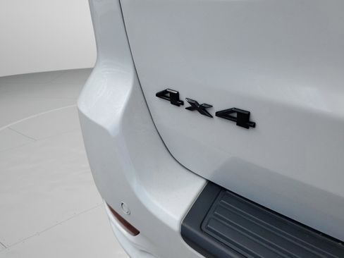 Certified 2021 Jeep Grand Cherokee Laredo X image 30