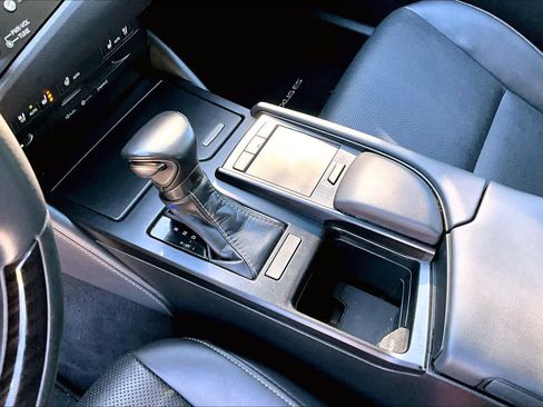 Used 2020 Lexus ES 350 w/ Premium Package image 16