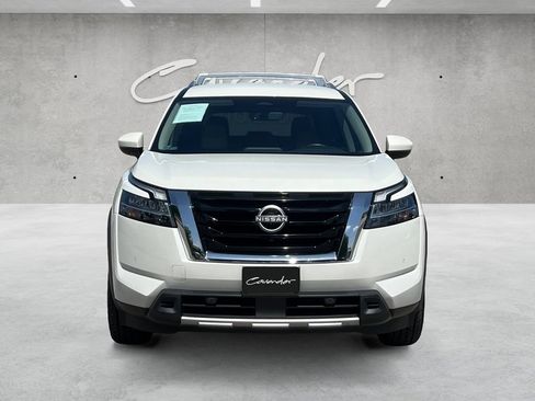 Used 2023 Nissan Pathfinder SL FWD image 18