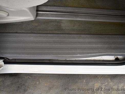 Used 2011 Toyota Sienna LE w/ Towing Pkg image 17