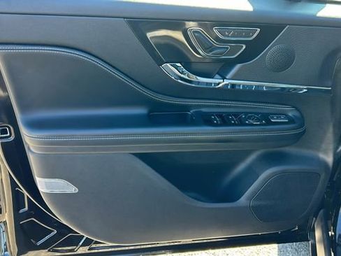 Used 2023 Lincoln Corsair FWD image 16