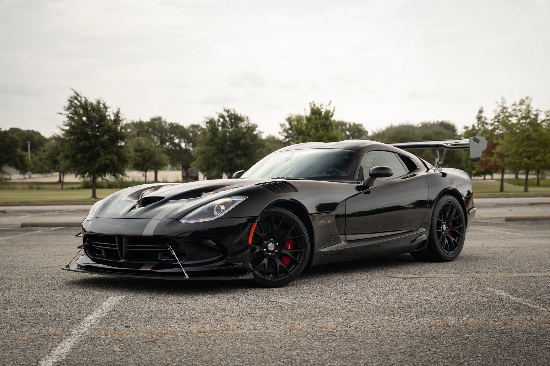 Used 2017 Dodge Viper GTC w/ ACR Package RWD image 2