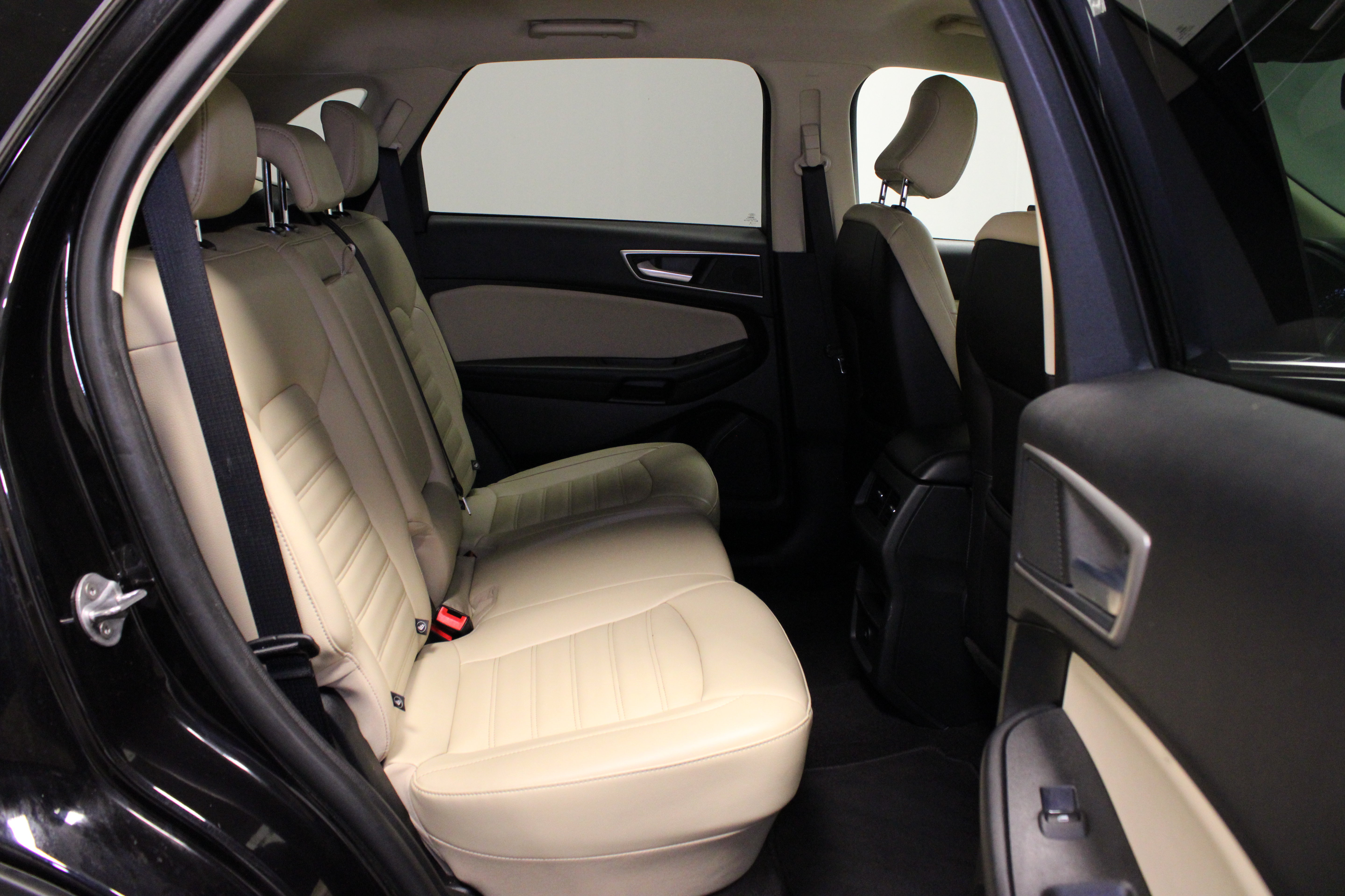Used 2024 Ford Edge SEL AWD/4WD image 16