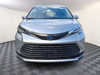 Used 2021 Toyota Sienna LE AWD/4WD video 2