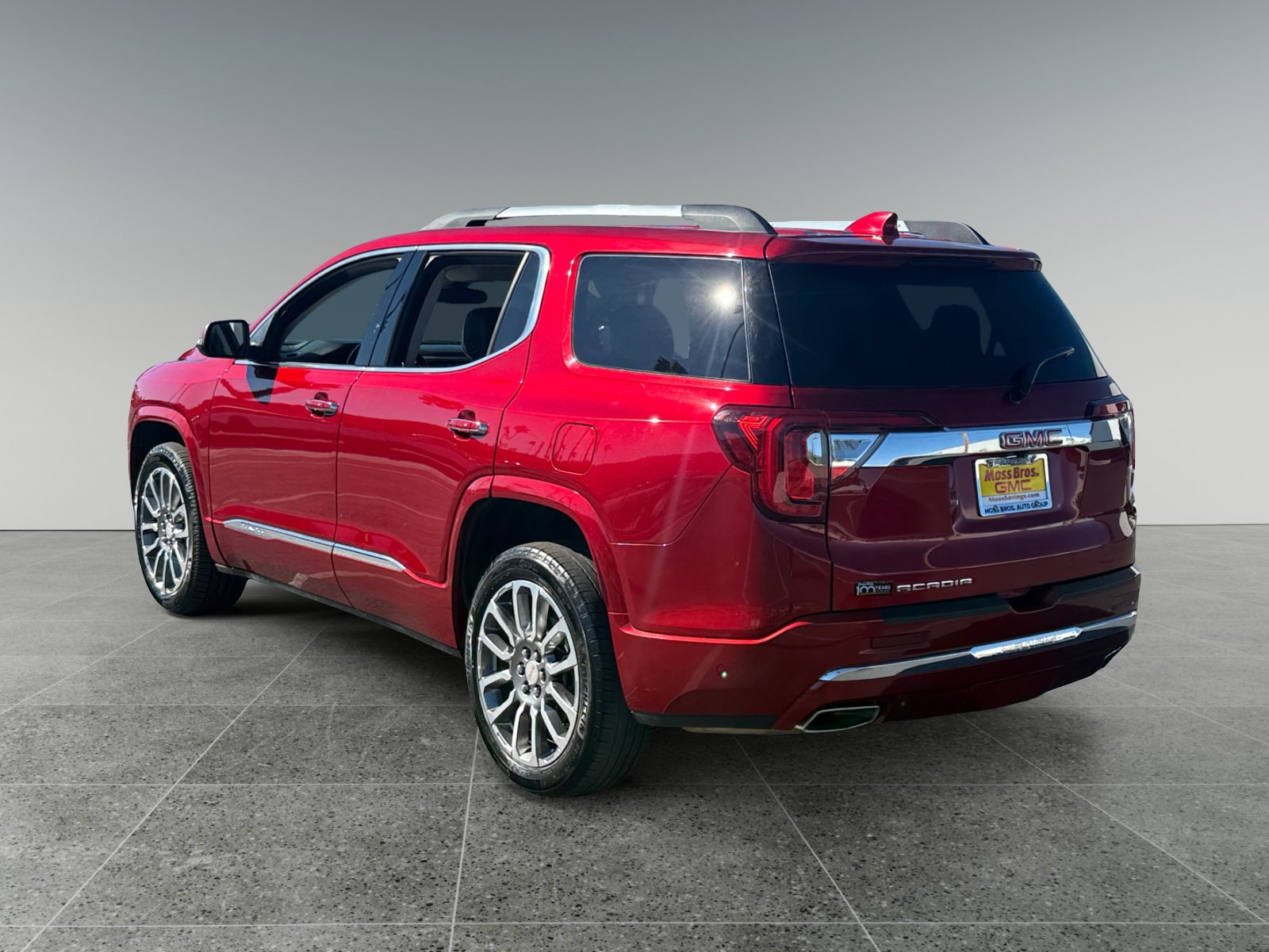 Used 2023 GMC Acadia Denali FWD image 3