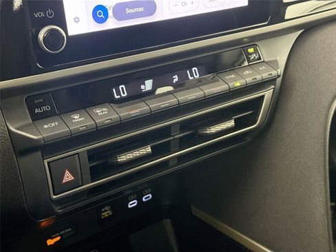 Certified 2025 Toyota Camry LE image 24