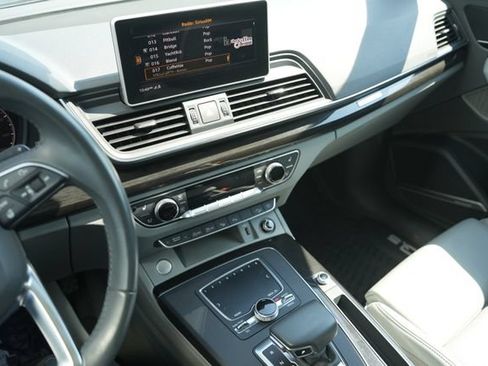 Used 2019 Audi Q5 Prestige w/ Prestige Package AWD/4WD image 27