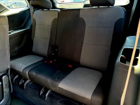 Used 2023 Chevrolet Traverse LT image 22