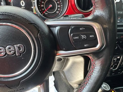 Used 2020 Jeep Wrangler Unlimited Rubicon AWD/4WD image 17