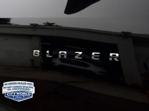 Used 2025 Chevrolet Blazer LT FWD image 6