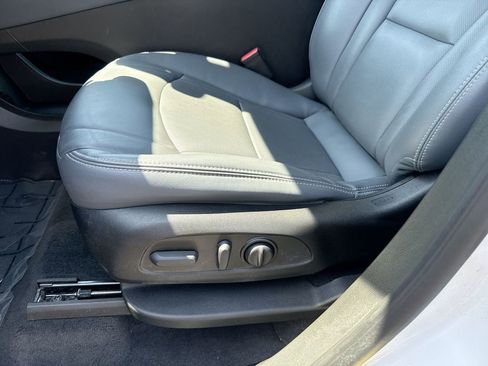 Used 2023 Buick Enclave Essence w/ Experience Buick Package image 11