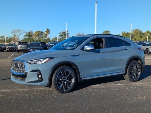 Certified 2025 INFINITI QX55 Luxe w/ Accent Package image 2