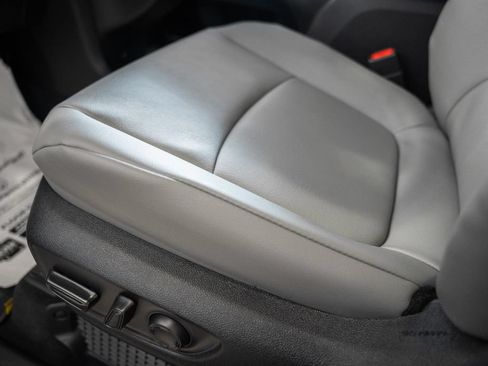 New 2026 Toyota Sienna XLE FWD image 37