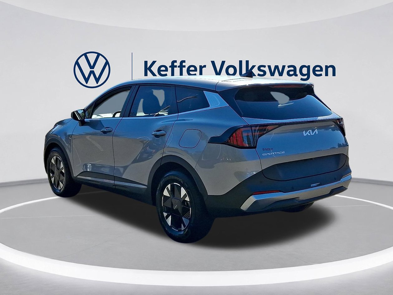 Used 2026 Kia Sportage LX FWD image 4