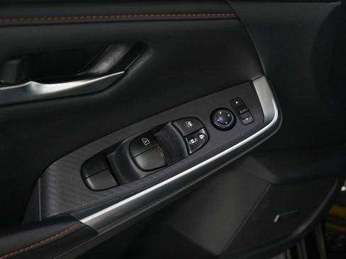 Used 2022 Nissan Sentra SR w/ SR Premium Package image 17