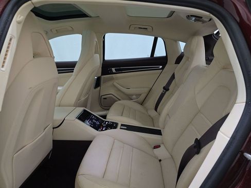 Used 2023 Porsche Panamera 4 Platinum Edition w/ Sportdesign Package AWD/4WD image 5