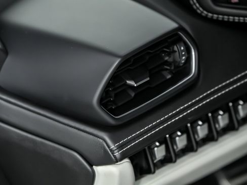 Used 2018 Lamborghini Huracan LP 580-2 image 29