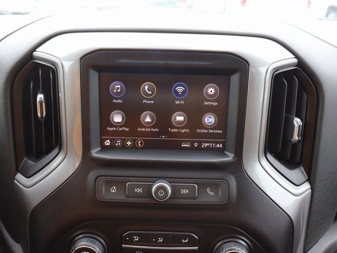 Used 2020 Chevrolet Silverado 1500 Custom Trail Boss w/ Custom Convenience Package image 9