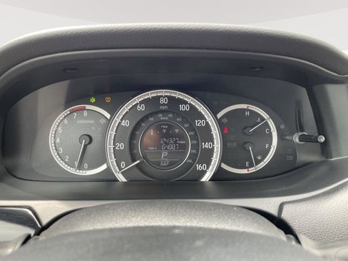 Used 2017 Honda Accord LX image 2