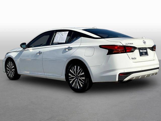 Used 2025 Nissan Altima 2.5 SV FWD image 5
