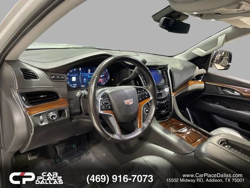 Used 2020 Cadillac Escalade ESV Luxury RWD image 20
