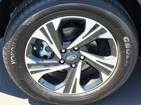 Certified 2025 Subaru Crosstrek 2.0i Premium AWD/4WD image 10