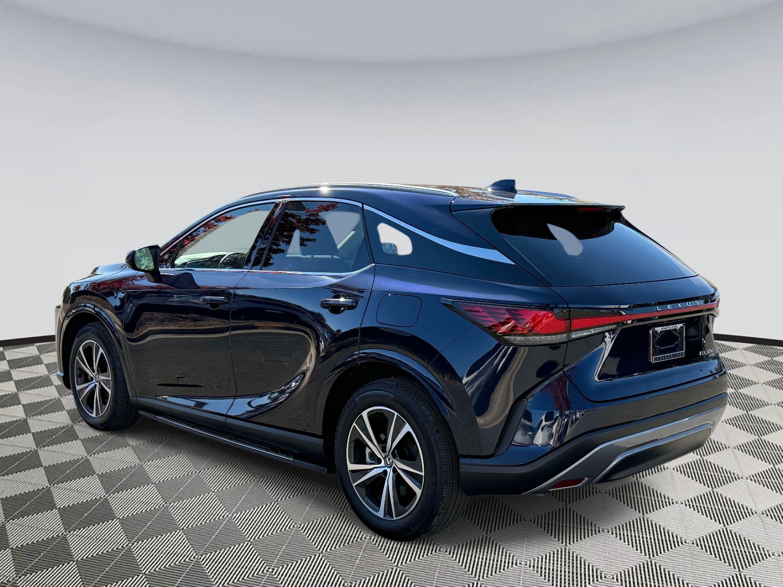 Used 2024 Lexus RX 350 Premium w/ Cold Area Package AWD/4WD image 4
