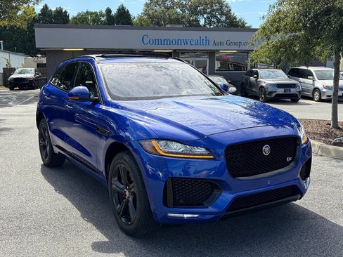 Used 2018 Jaguar F-PACE S image 1