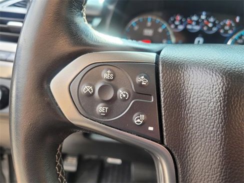 Used 2020 Chevrolet Suburban Premier image 36